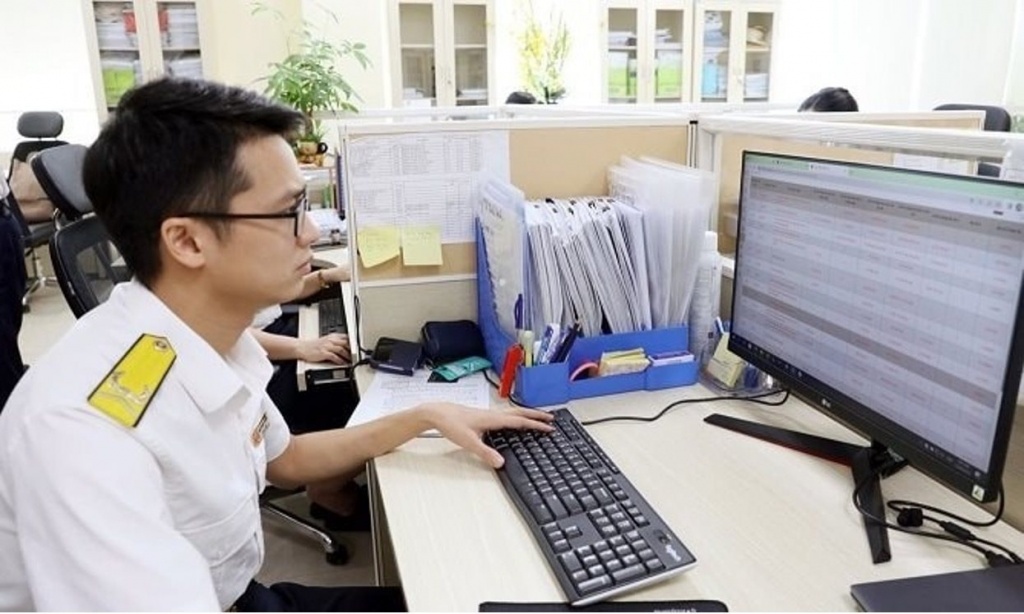 Không nộp thuế trong vòng 30 ngày, nhiều “sếp” công ty sẽ bị tạm hoãn xuất cảnh