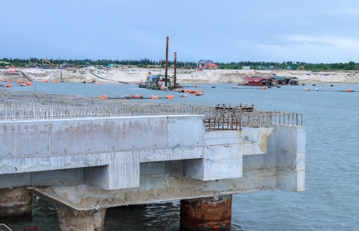 Quảng Trị đẩy nhanh tiến độ 3 dự án cao tốc, sân bay, cảng biển trọng điểm