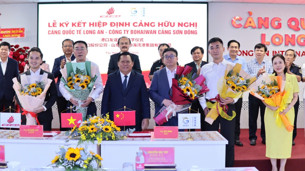 Cảng Quốc tế Long An ký kết hợp tác phát triển chuỗi Logistics Việt- Trung