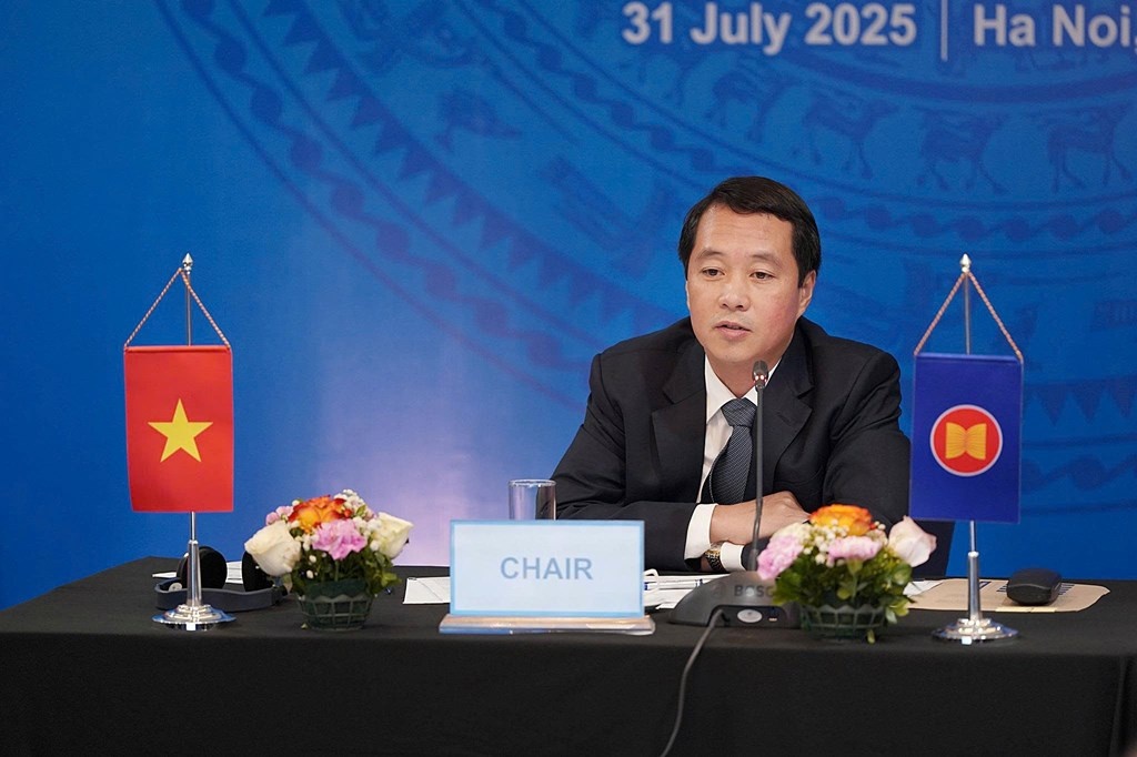 Ông Bùi Chính Nghĩa, Phó Cục trưởng Cục Lâm nghiệp và Kiểm lâm, Giám đốc cơ quan thẩm quyền quản lý CITES Việt Nam, Chủ tịch cuộc họp.