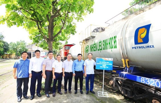 Petrolimex tiên phong pha chế và cung ứng nhiên liệu điêzen sinh học B5