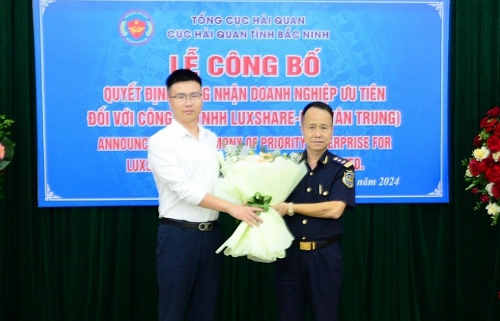 Hồ sơ đề nghị công nhận doanh nghiệp ưu tiên gồm những gì?