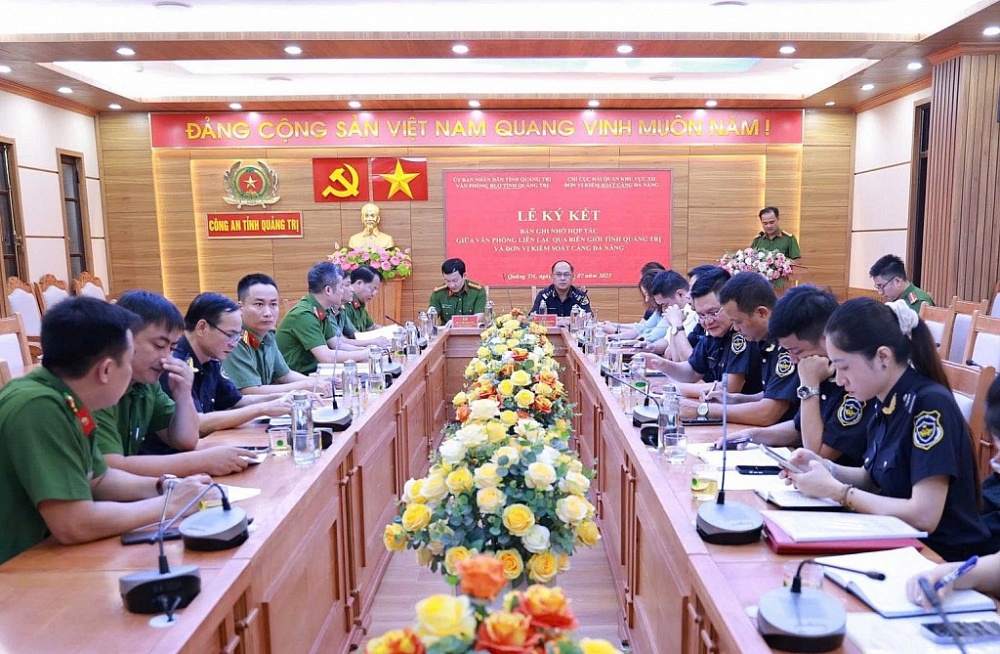 Hải quan khu vực XII ký kết biên bản phối hợp phòng chống tội phạm