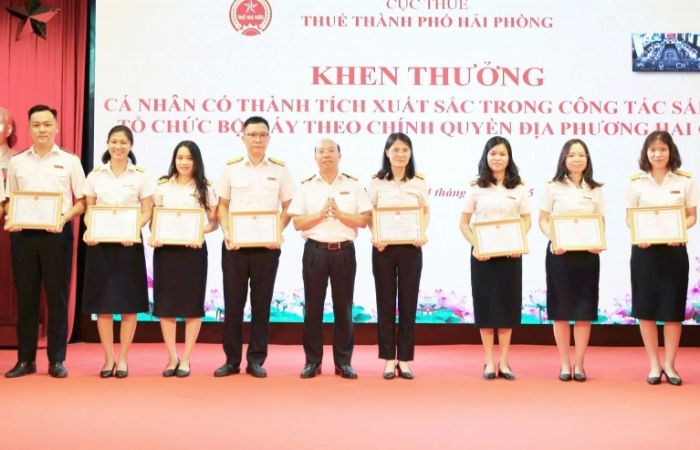 Thuế thành phố Hải Phòng biểu dương 19 cá nhân trong sắp xếp, tổ chức bộ máy
