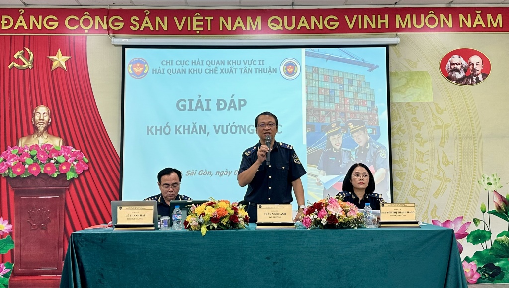 Hải quan Khu chế xuất Tân Thuận giải đáp nhiều vướng mắc về kĩnh vực gia công cho doanh nghiệp