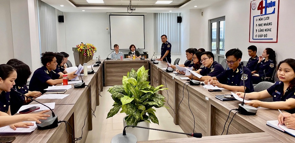 Hải quan sân bay Đà Nẵng sáng tạo trong “tự đào tạo”