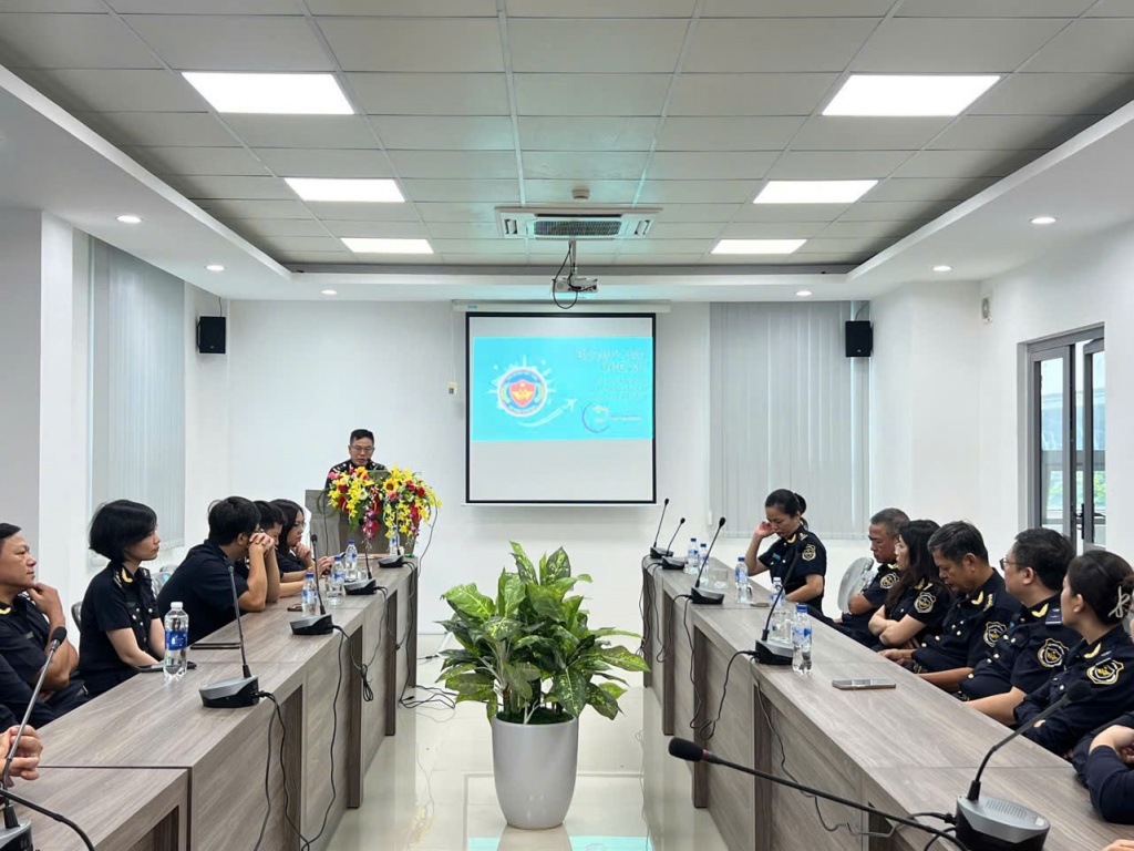 Hải quan sân bay Đà Nẵng sáng tạo trong “tự đào tạo”