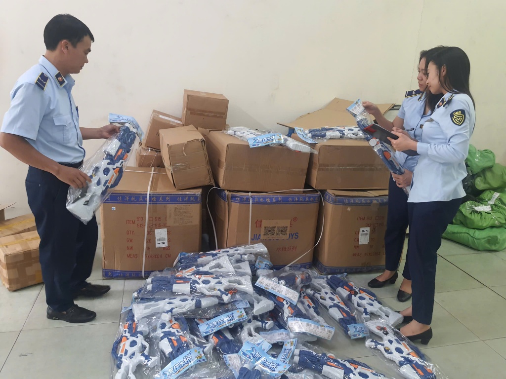 Hà Nội mạnh tay xử lý vi phạm thương mại điện tử và an toàn thực phẩm