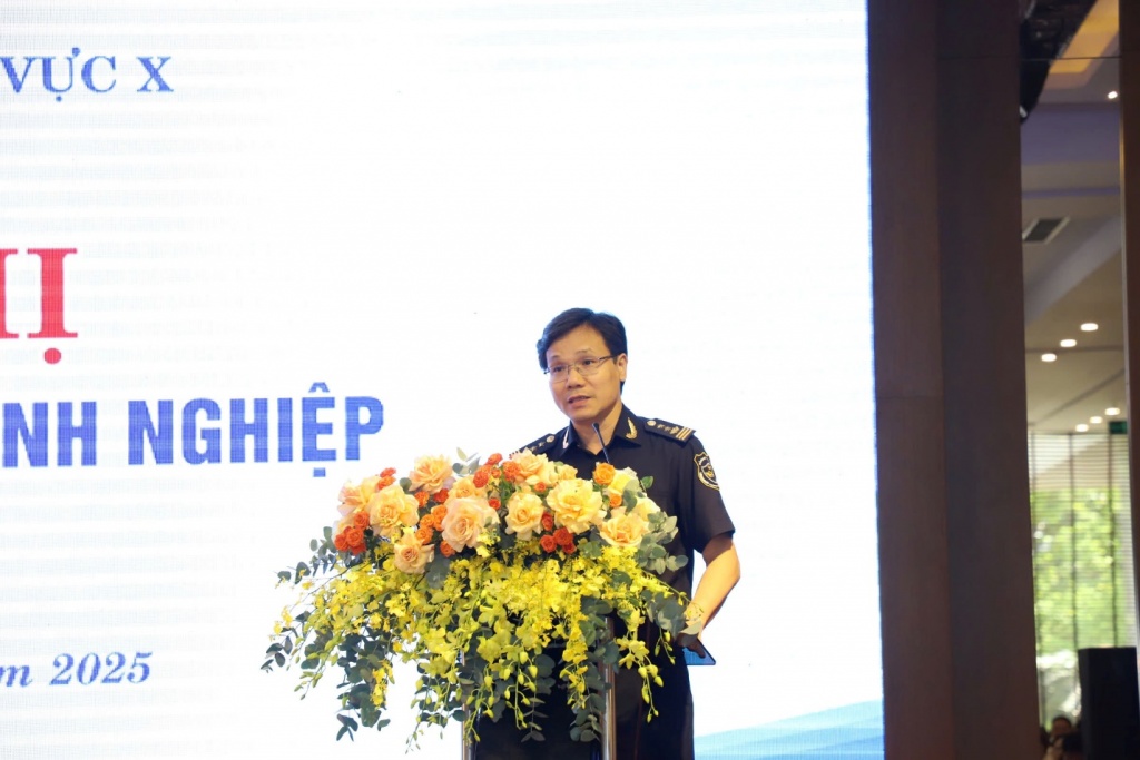 Hải quan khu vực X lấy doanh nghiệp làm trung tâm phục vụ, cải cách phát triển