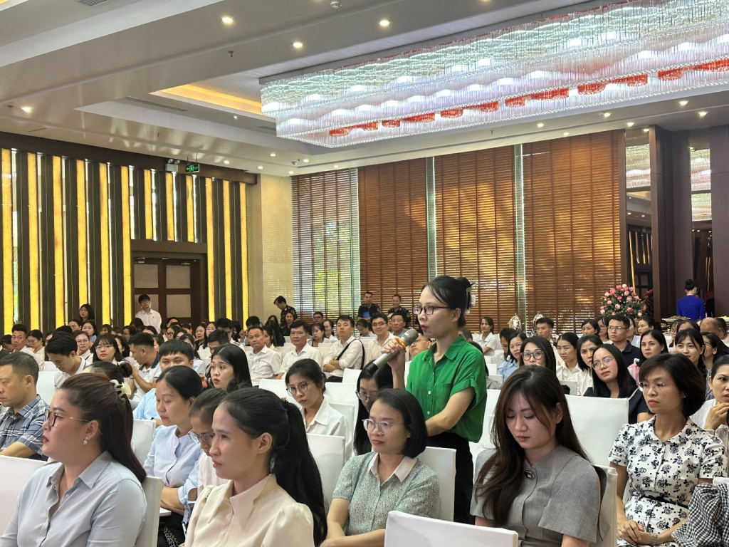 Hải quan khu vực X lấy doanh nghiệp làm trung tâm phục vụ, cải cách phát triển