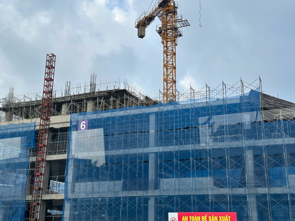 Giải ngân vốn đầu tư công tăng tốc mạnh, vượt xa cùng kỳ năm trước