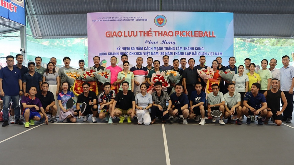 Hải quan khu vực V tổ chức giao lưu thể thao chào mừng các ngày lễ lớn