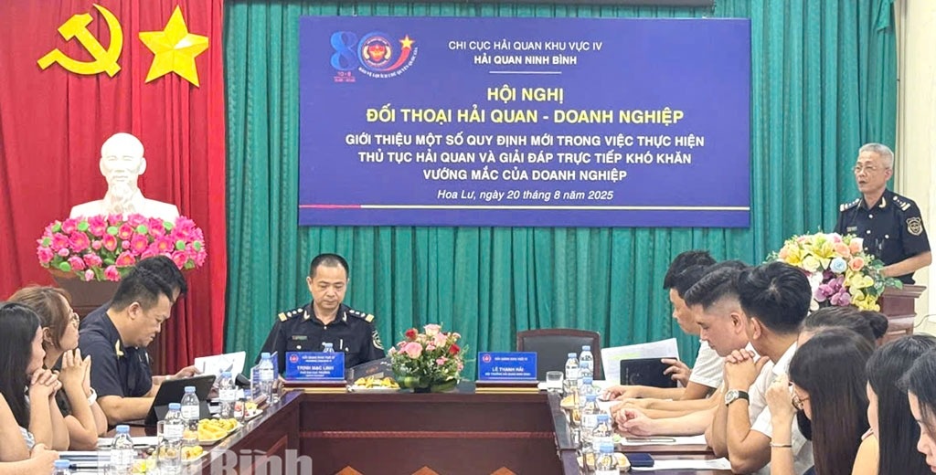 Hải quan Ninh Bình đối thoại với doanh nghiệp xuất nhập khẩu
