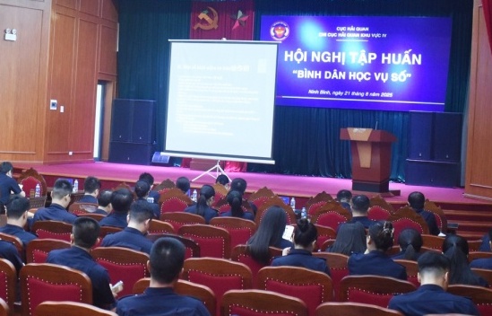 Hải quan khu vực IV tập huấn “Bình dân học vụ số”