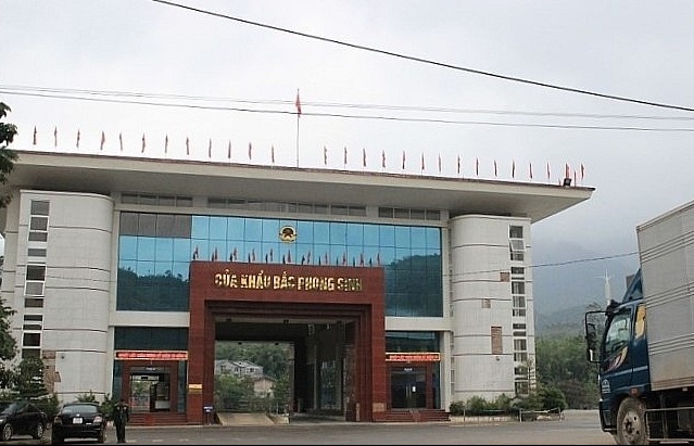 Kim ngạch xuất nhập khẩu qua Bắc Phong Sinh tăng 30,72%