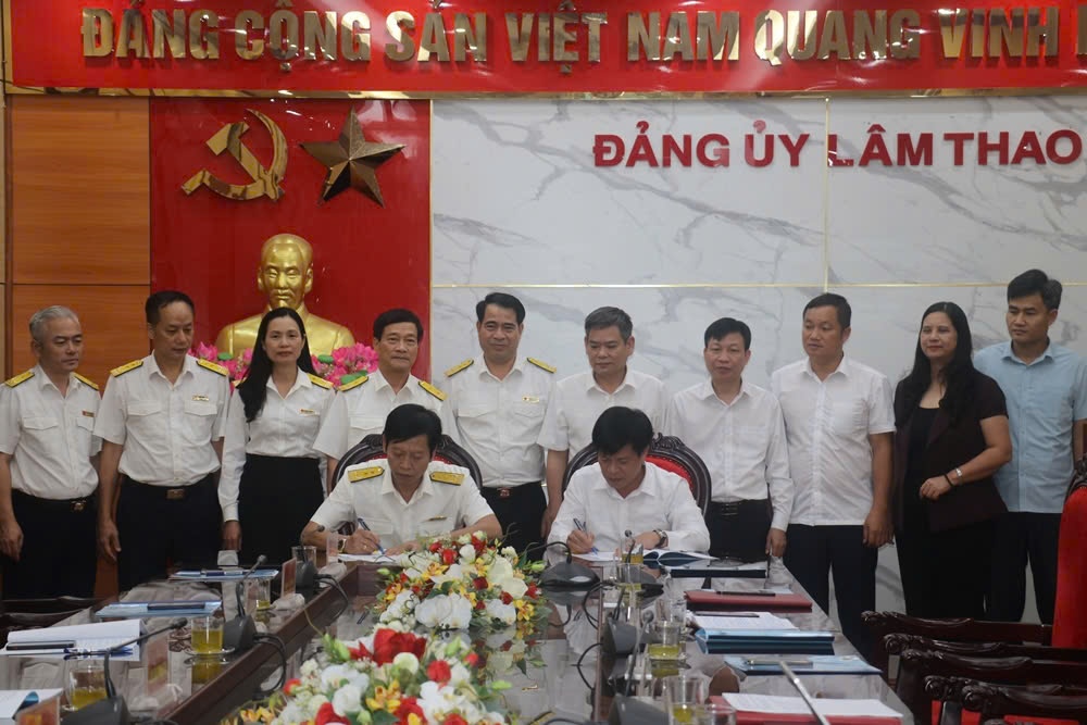 Thuế cơ sở 1 và UBND xã Lâm Thao ký quy chế phối hợp quản lý thu