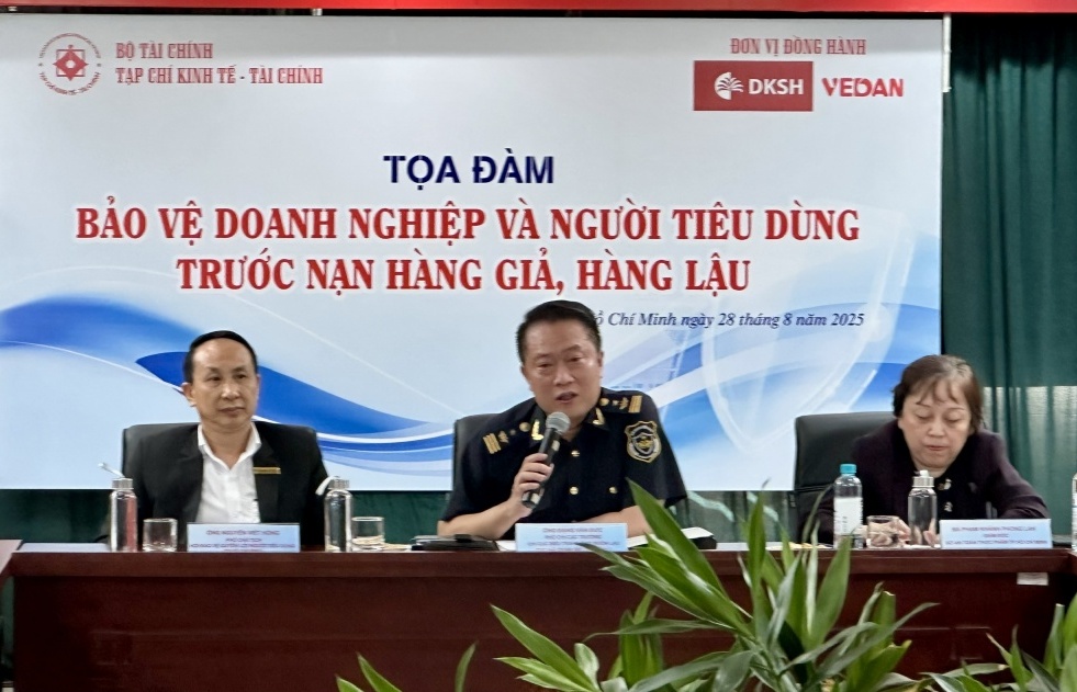 Khai mạc Tọa đàm “Bảo vệ doanh nghiệp và người tiêu dùng trước nạn hàng giả, hàng lậu”