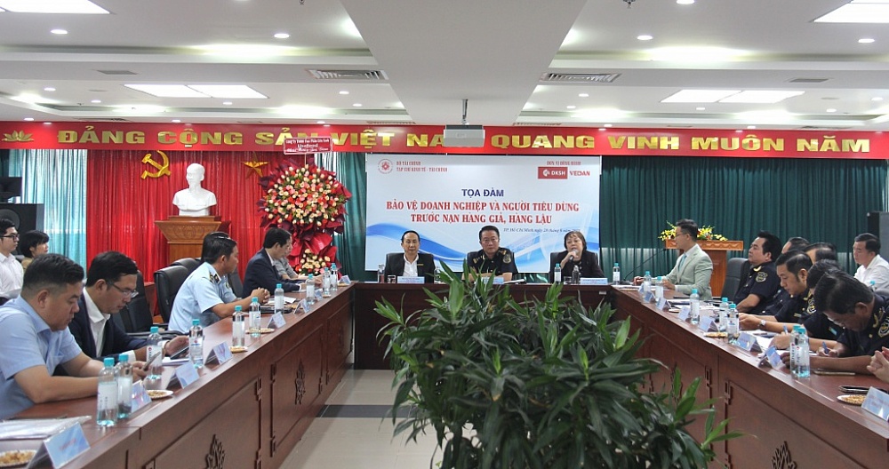 Toàn cảnh tọa đàm.