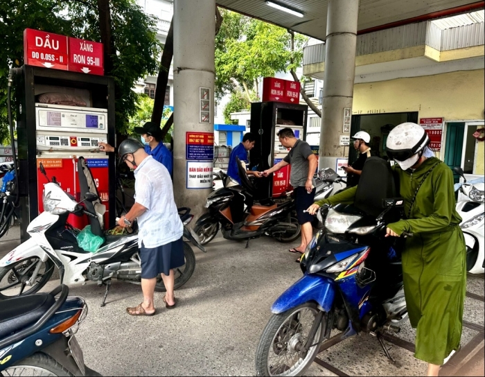Giá xăng dầu đồng loạt tăng từ 15h chiều nay