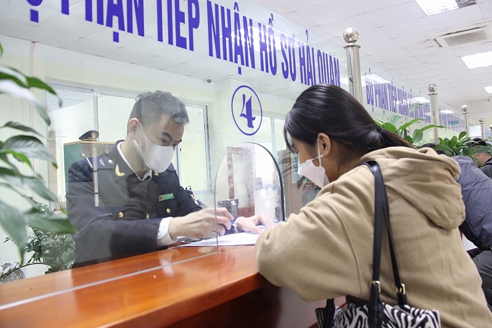 Hoạt động khai và tiếp nhận khai hải quan tại Chi cục Hải quan cửa khẩu Chi Ma (Cục Hải quan Lạng Sơn). 	Ảnh: H.Nụ
