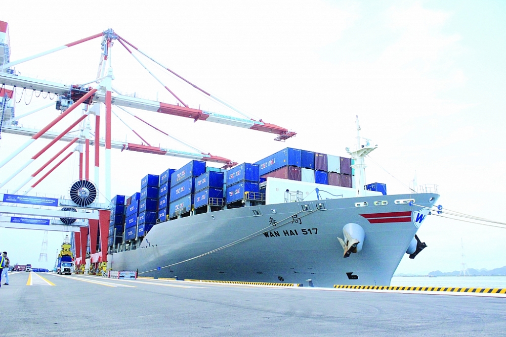 90% hàng hóa xuất nhập khẩu của Việt Nam thông qua cảng biển