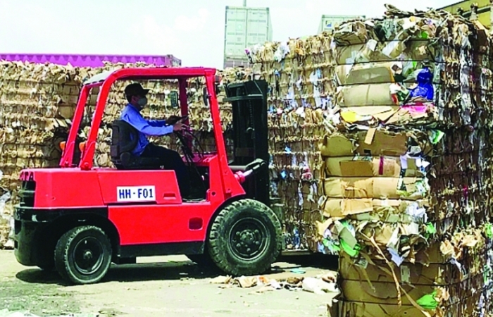 Yêu cầu tái xuất gần 1.200 container phế liệu nhập khẩu không đạt chất lượng