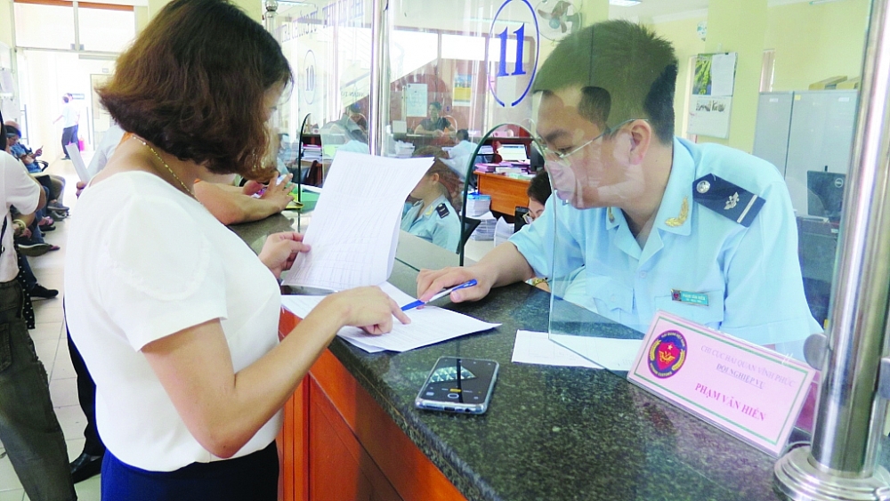 Hải quan Hà Nội đối thoại doanh nghiệp: Giải đáp băn khoăn về thủ tục nhập khẩu ô tô Hải quan Hà Nội đối thoại doanh nghiệp: Giải đáp băn khoăn về thủ tục nhập khẩu ô tô