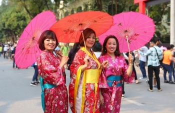 Lễ hội hoa anh đào Hà Nội - Bữa tiệc văn hóa đặc sắc