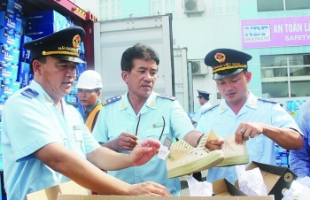 Hải quan kiên quyết đấu tranh ngăn chặn hành vi lợi dụng xuất xứ hàng hóa Việt Nam