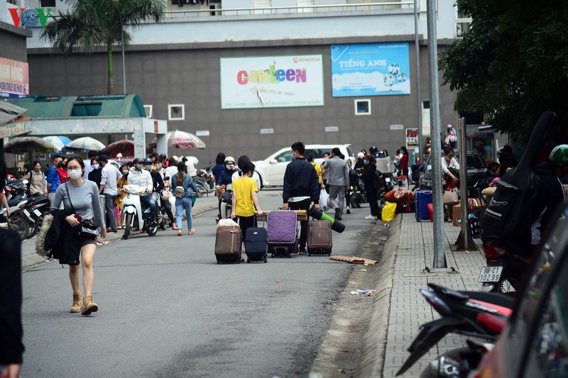 hang nghin sinh vien ha noi nhuong ky tuc xa lam khu cach ly