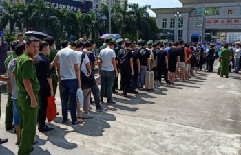 Bắt 28 đối tượng Trung Quốc lập sàn chứng khoán giả ở Quảng Ninh