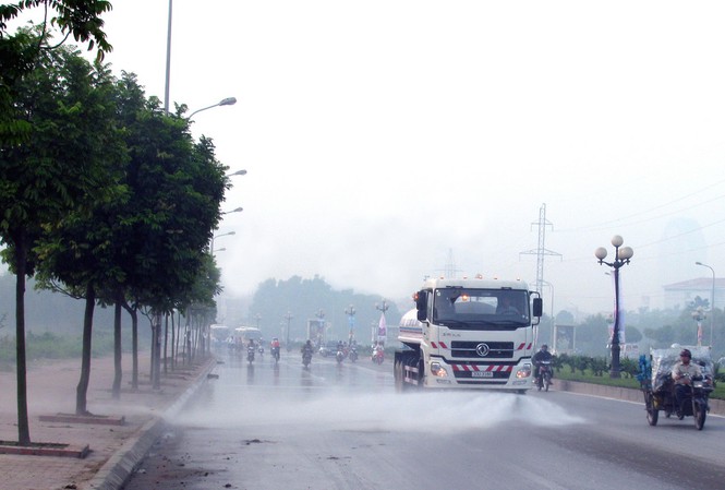 ha noi 3 nam khong rua duong