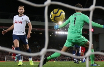 Ngược dòng đại chiến Tottenham, Liverpool vững ngôi đầu Ngoại hạng