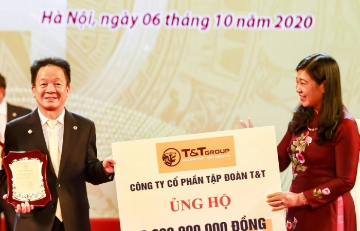 Bầu Hiển ủng hộ 5 tỷ đồng cho quỹ Vì người nghèo TP Hà Nội