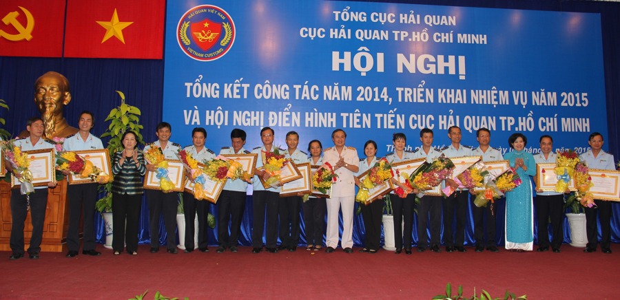 hai quan tphcm phan dau hoan thanh xuat sac toan dien nhiem vu 2015