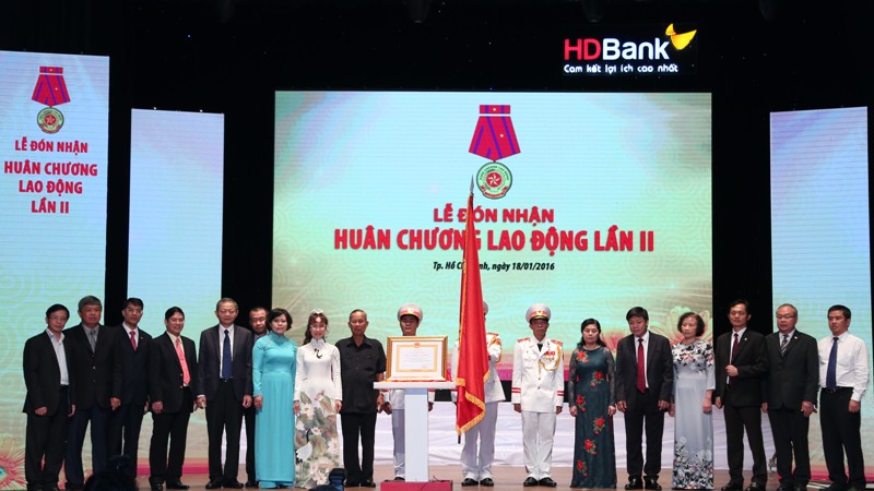 HDBank đón nhận Huân chương Lao động hạng Ba lần 2