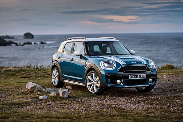 MINI Countryman mới có giá từ 1,749 tỷ đồng