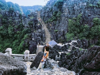 “Săn” hoàng hôn trên đỉnh núi Múa Ninh Bình