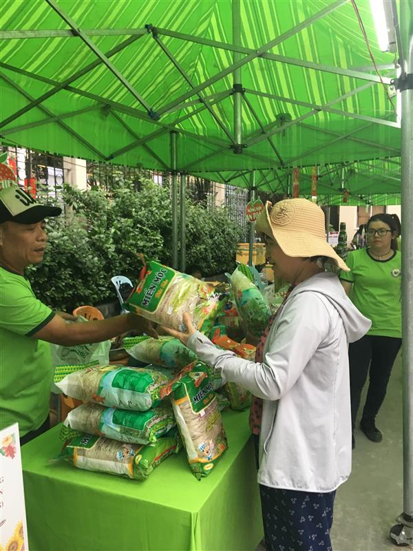 TPHCM: Chợ phiên nông sản sạch hấp dẫn người tiêu dùng