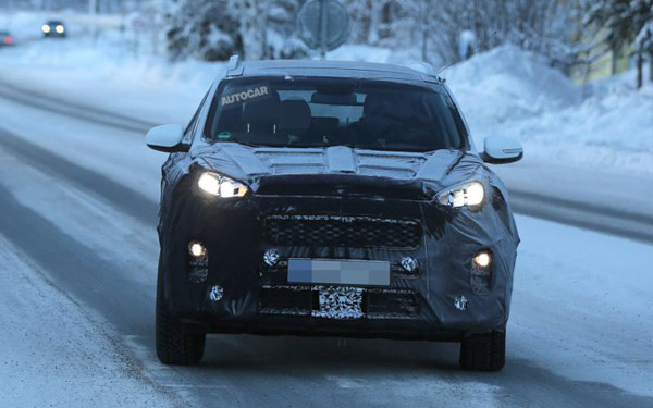 kia sportage 2016 lan dau lo anh chay thu