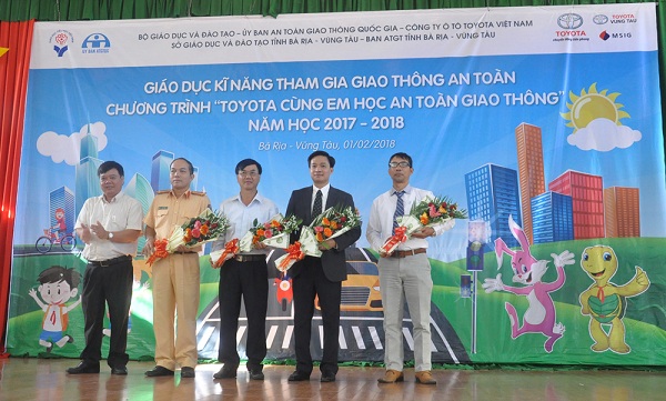 tmv trien khai toyota cung em hoc atgt tsep nam thu 13