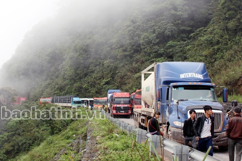 da thong tuyen duong len cua khau cau treo