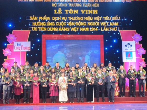 Tôn vinh 100 doanh nghiệp đạt giải thưởng thương hiệu Việt