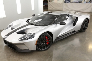 ford gt phien ban sieu nhe competition series