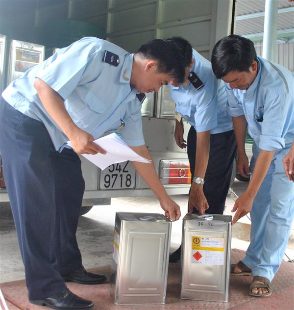 Đề xuất không khai báo hóa chất nhập kho ngoại quan