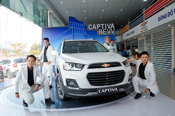 chevrolet captiva revv luot cung anh mat troi