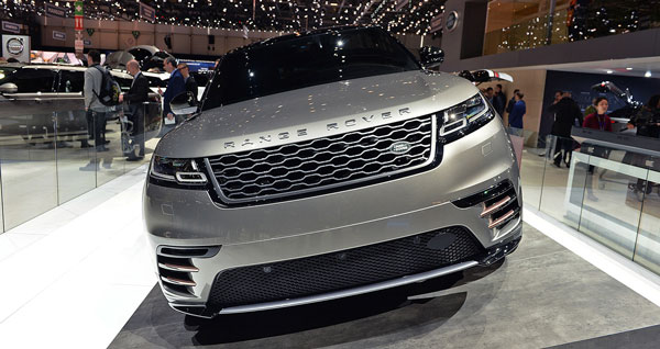 ngay ngat truoc ve dep cua range rover velar 2018