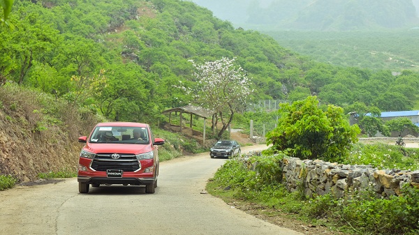 trai nghiem nhung mau xe ckd cua toyota quen ma la