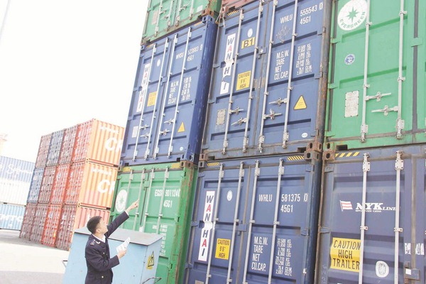 gan 160000 container duoc giam sat tu dong tai cang tan vu