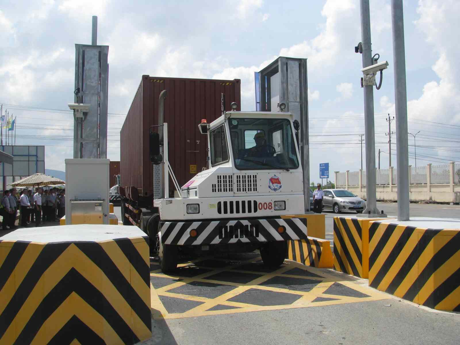 khanh thanh he thong soi chieu phong xa trong khuon kho sang kien megaports